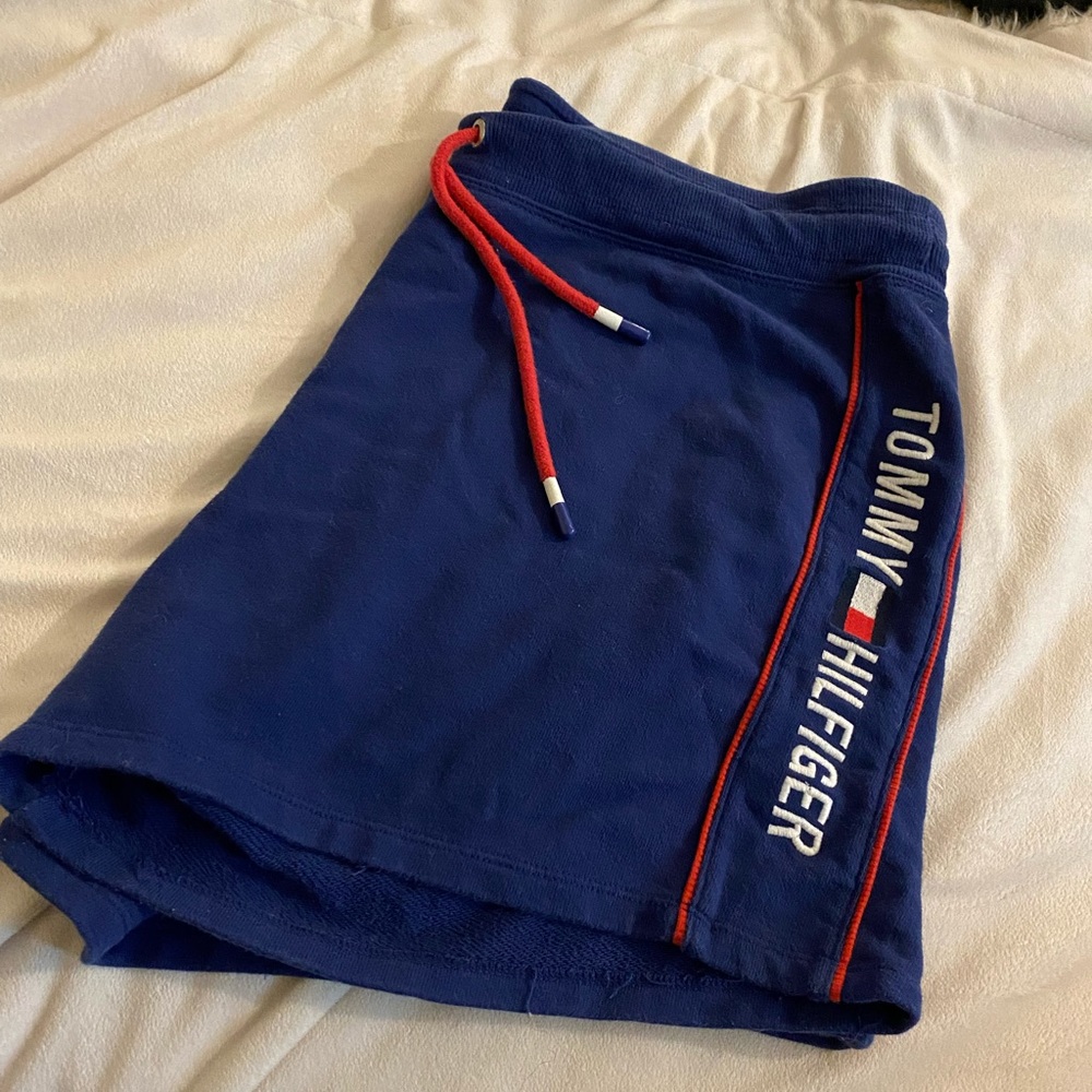 Y2K VINTAGE TOMMY SHORTS SIZE XL